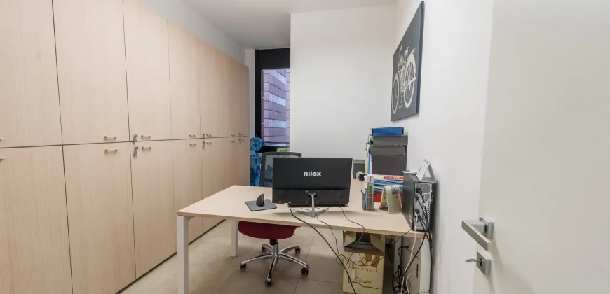 Reprezentacyjne biuro, Pescara