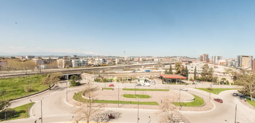 Reprezentacyjne biuro, Pescara