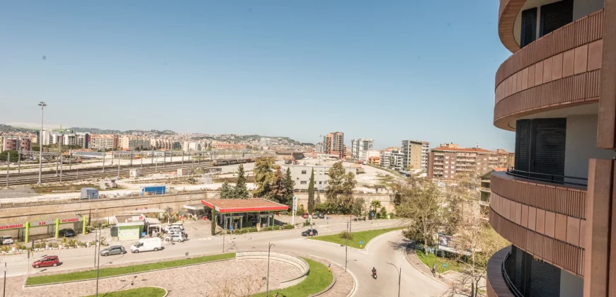 Reprezentacyjne biuro, Pescara