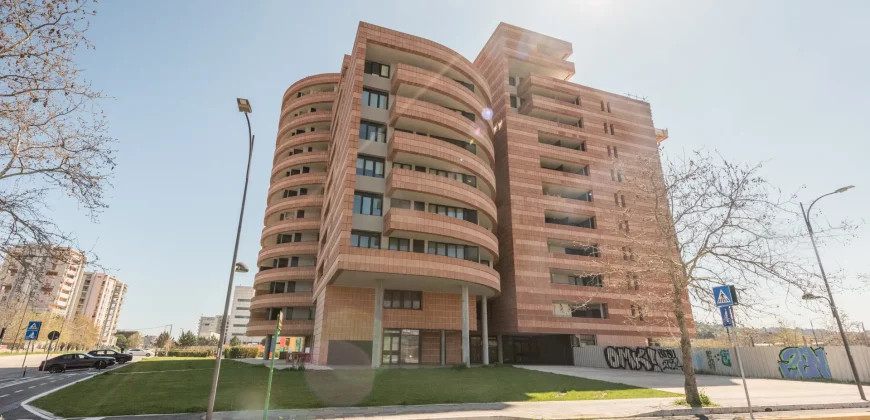Reprezentacyjne biuro, Pescara