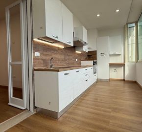 Apartament na sprzedaż w Montesilvano – 55 m², 50 m od plaży, po remoncie