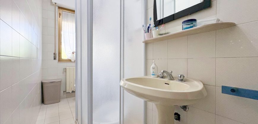 Apartament z dużym tarasem i miejscem postojowym – 600 m od plaży | Silvi Marina | 70 m²