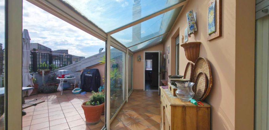 Apartament z tarasem i widokiem na morze w Silvi Marina – 133 m², 4 sypialnie, garaż