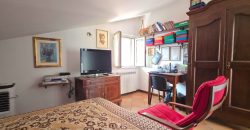 Apartament z tarasem i widokiem na morze w Silvi Marina – 133 m², 4 sypialnie, garaż