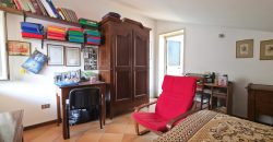 Apartament z tarasem i widokiem na morze w Silvi Marina – 133 m², 4 sypialnie, garaż